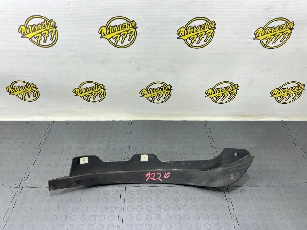 Брызговик передний правый Audi A4 B8 рестайлинг (2011—2015)