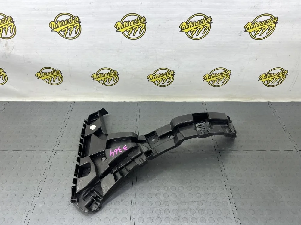 Кронштейн заднего бампера левый Audi Q3 I (2011—2014)