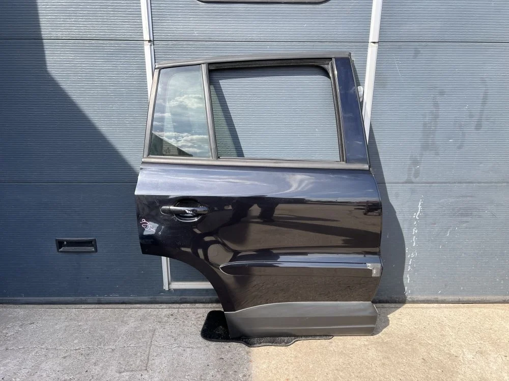 Дверь задняя правая Volkswagen Tiguan I (2007—2011)