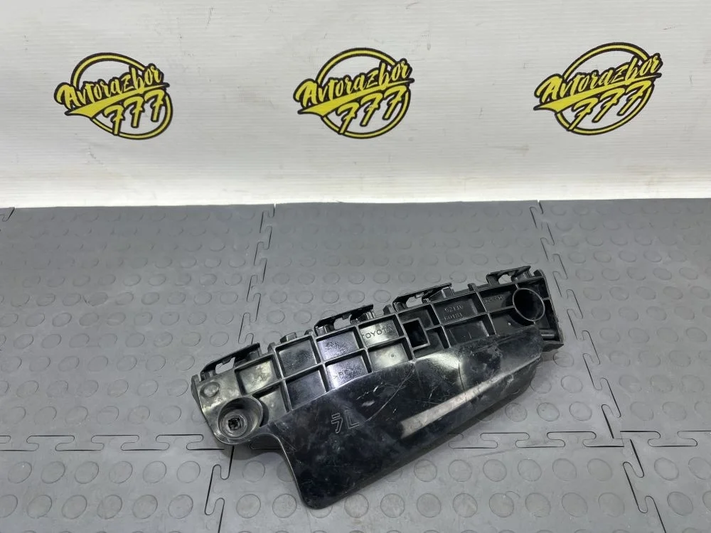 Кронштейн переднего бампера левый Toyota Land Cruiser 200 (2007—2012)