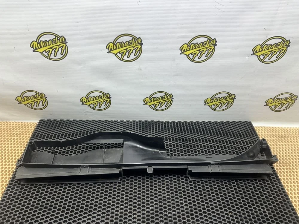 Воздуховод радиатора верхний Audi A3 8V (2012—2016)