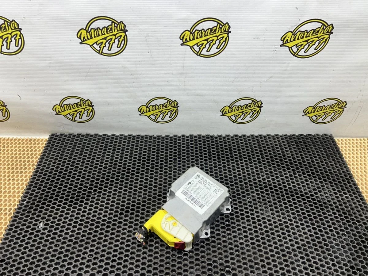 Блок управления AIRBAG Audi A4 B8 рестайлинг (2011—2015)