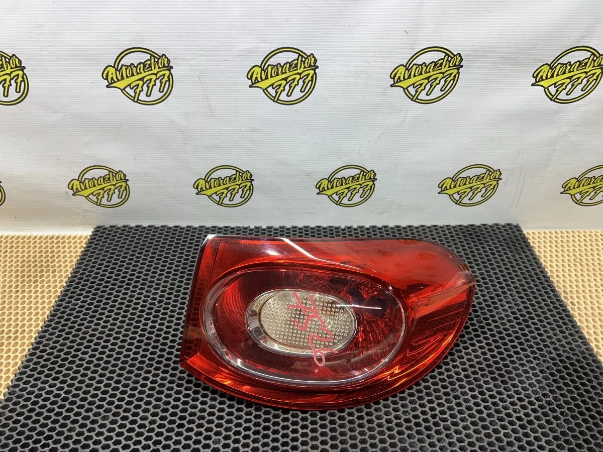 Фонарь задний правый Volkswagen Tiguan I (2007—2011)