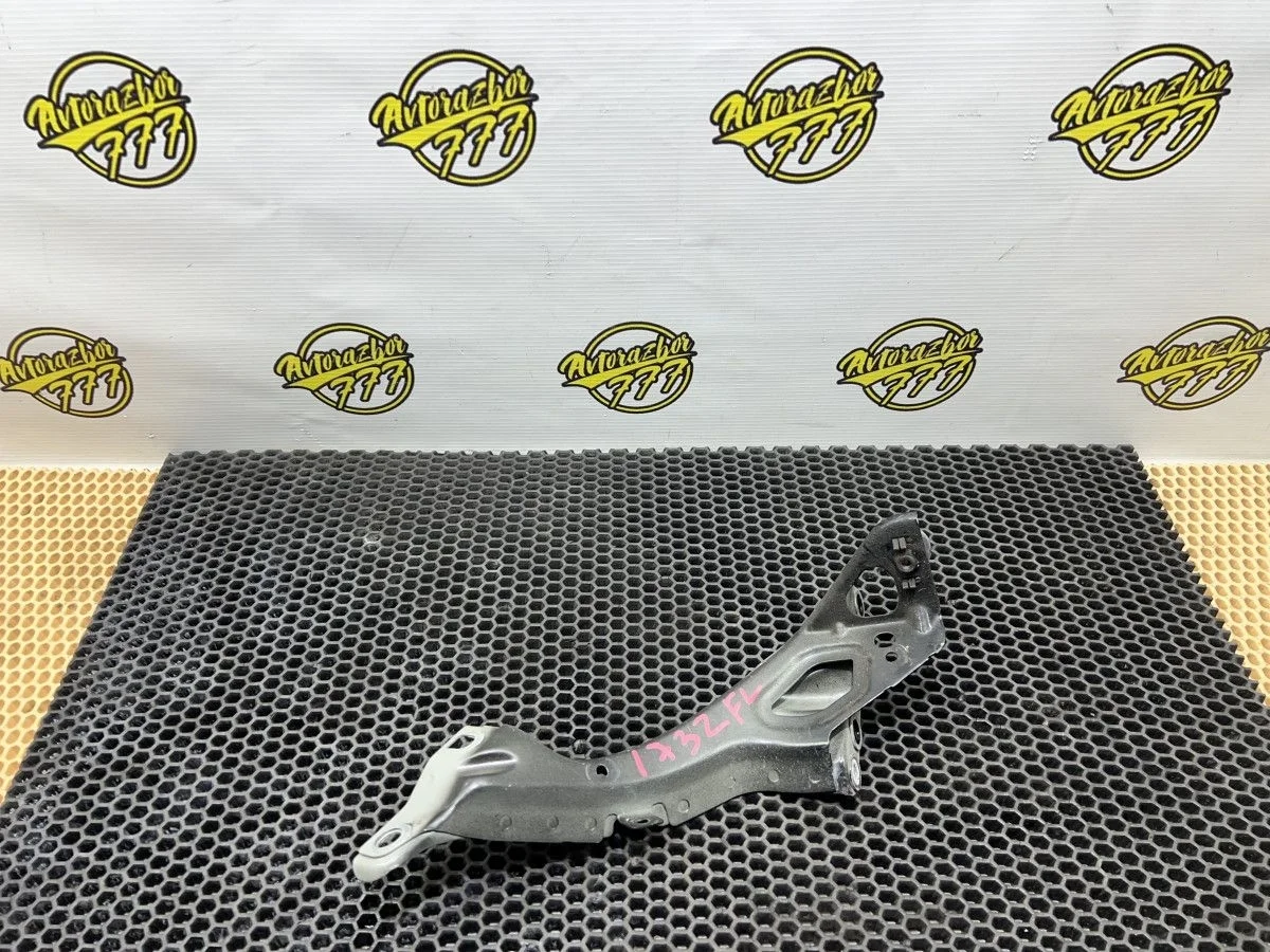 Кронштейн крепления крыла Audi A6 C7 (2011—2014)