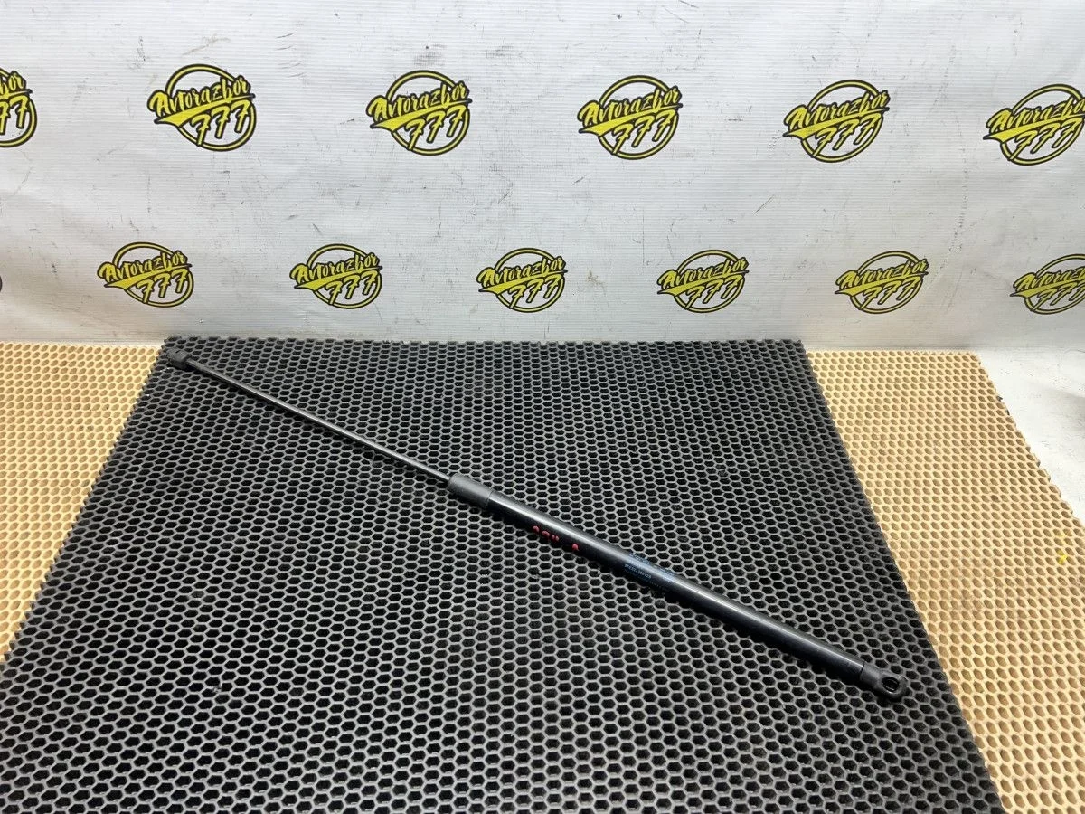 Амортизатор капота Audi A4 B8 рестайлинг (2011—2015)