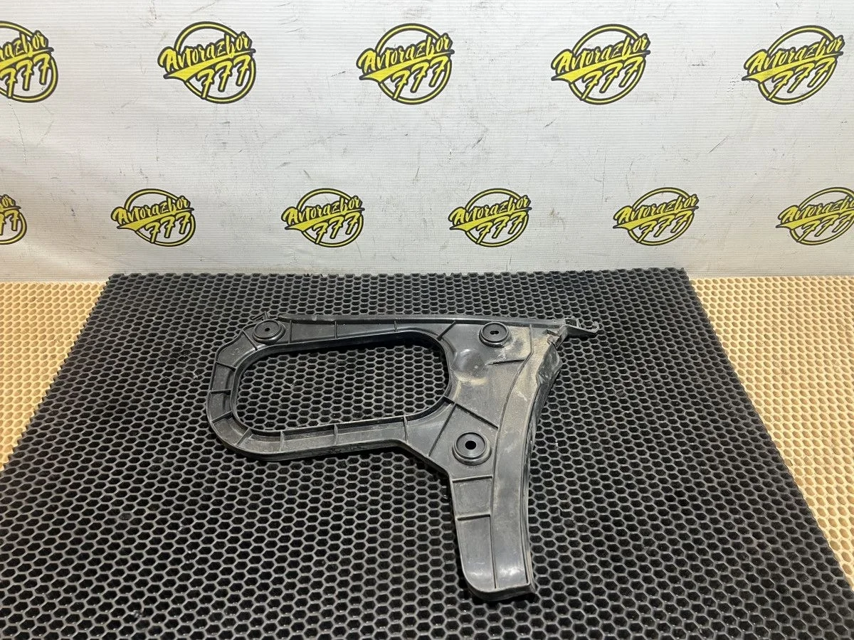 Кронштейн заднего бампера левый Audi A3 8V (2012—2016)