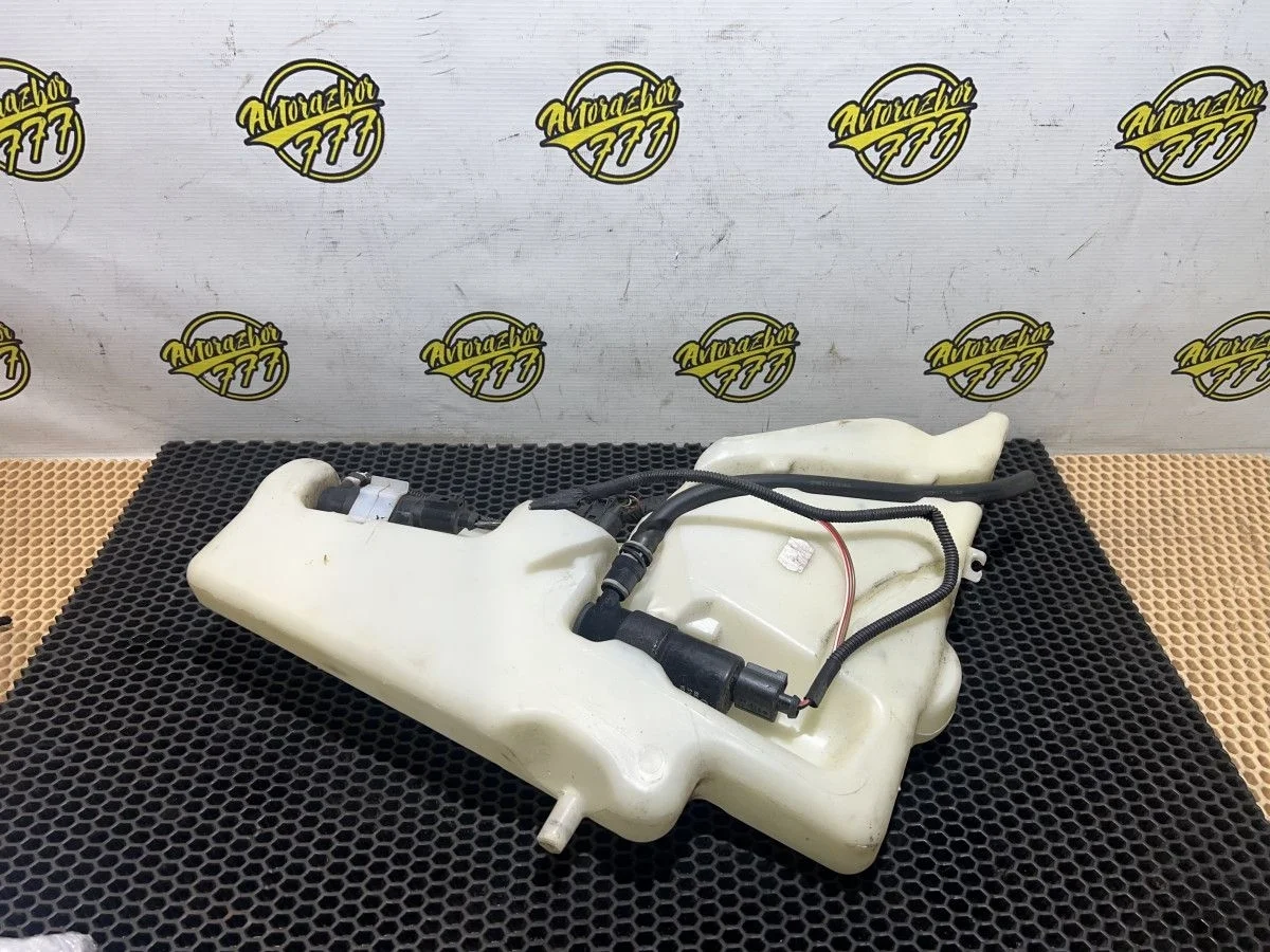 Бачок омывателя лобового стекла Audi A4 B8 рестайлинг (2011—2015)