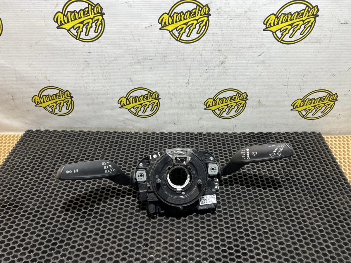 Переключатель подрулевой Audi Q3 I (2011—2014)