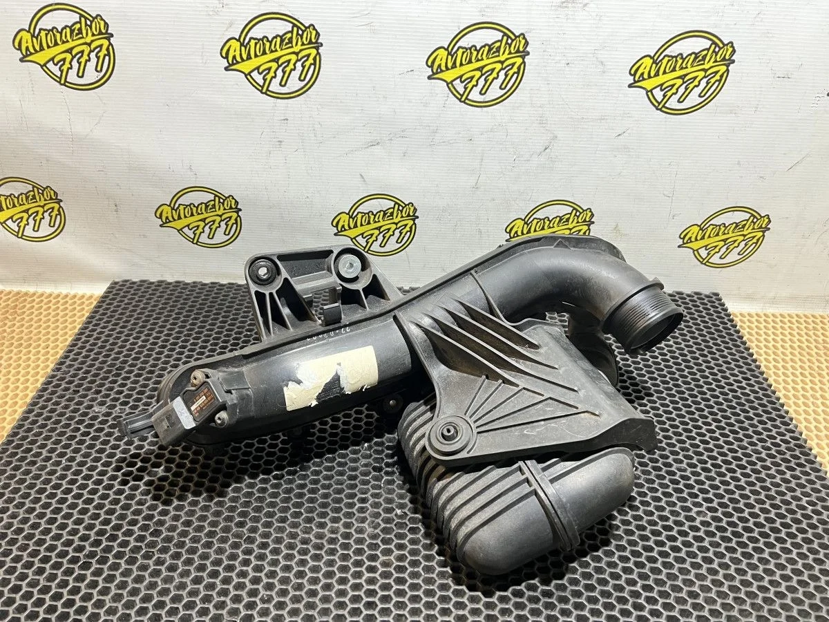 Патрубок интеркулера Audi A4 B8 (2007—2012)