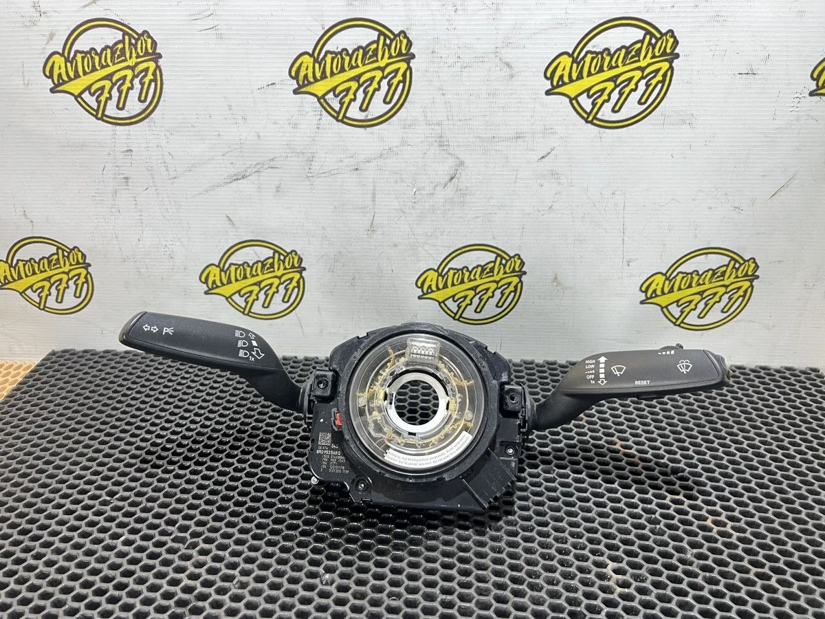 Переключатель подрулевой Audi A4 B8 рестайлинг (2011—2015)