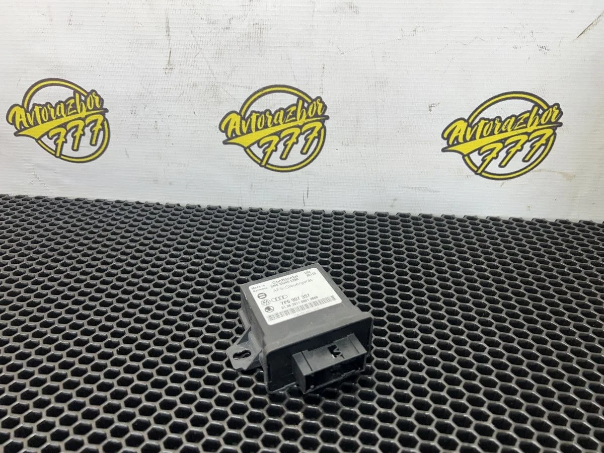 Блок электронный Volkswagen Touareg II (2010—2014)