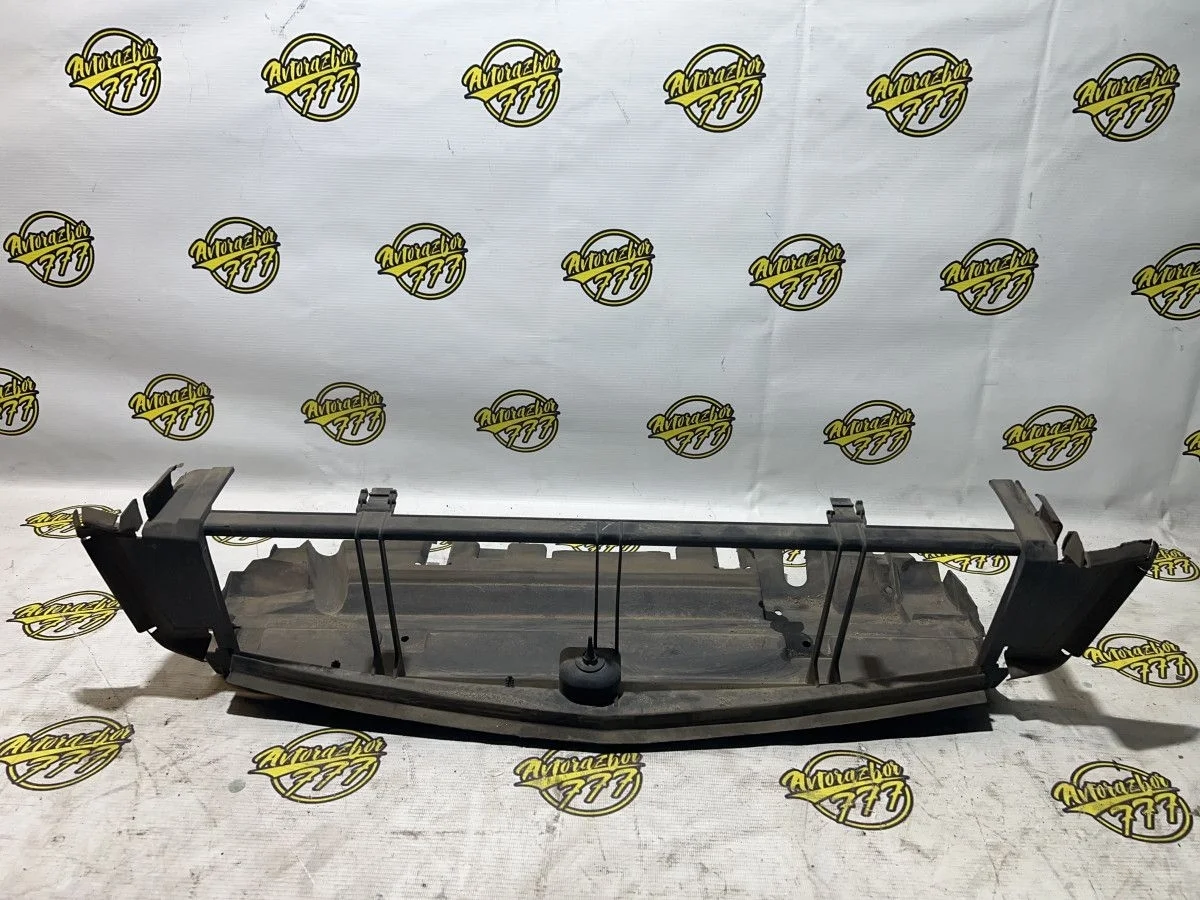 Воздуховод радиатора нижний Mercedes-Benz C-класс W204/S204/С204 рестайлинг (2011—2015) W204 M271.820 2012