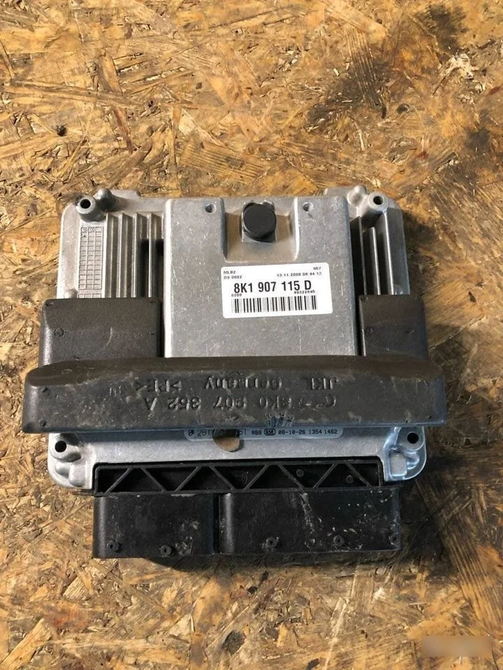 Блок управления двигателем Audi A4 B8 (2007—2012)  CDH