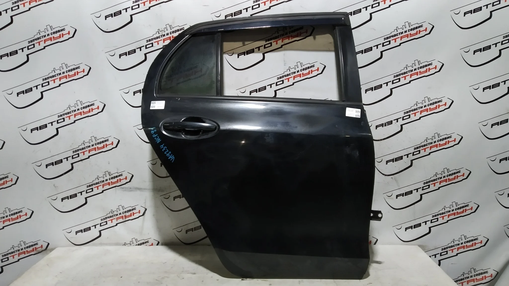 ДВЕРЬ TOYOTA 6700352302 ЗАД ПРАВО черный, 209 VA9234