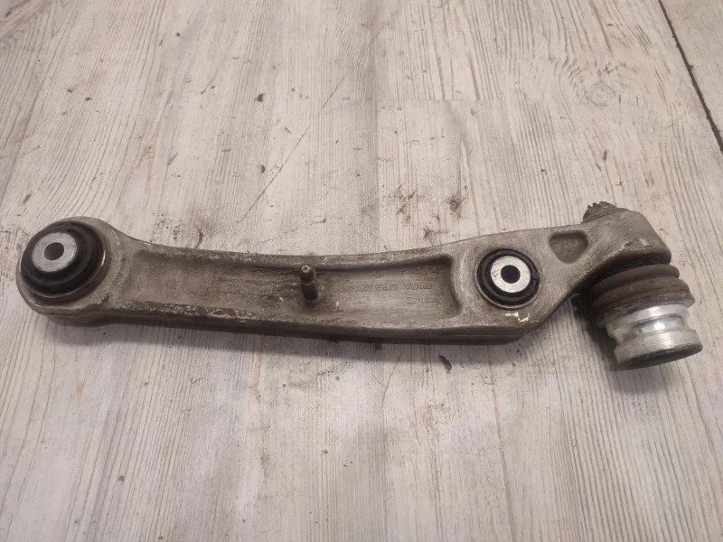 Рычаг подвески опорный Audi Q7 S-line 2019 4M