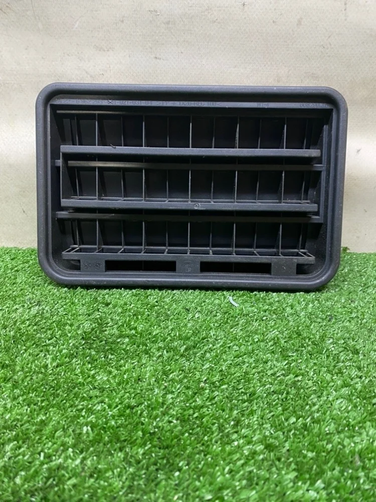 Вентиляционная решетка BMW F10