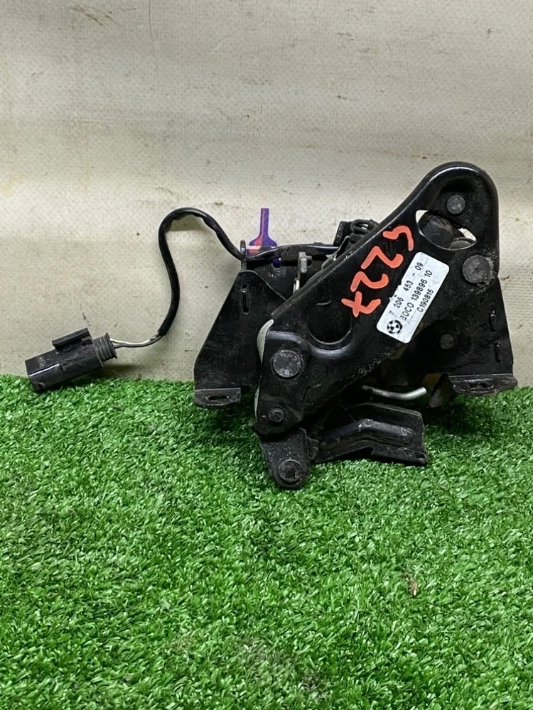 Замок капота BMW F10