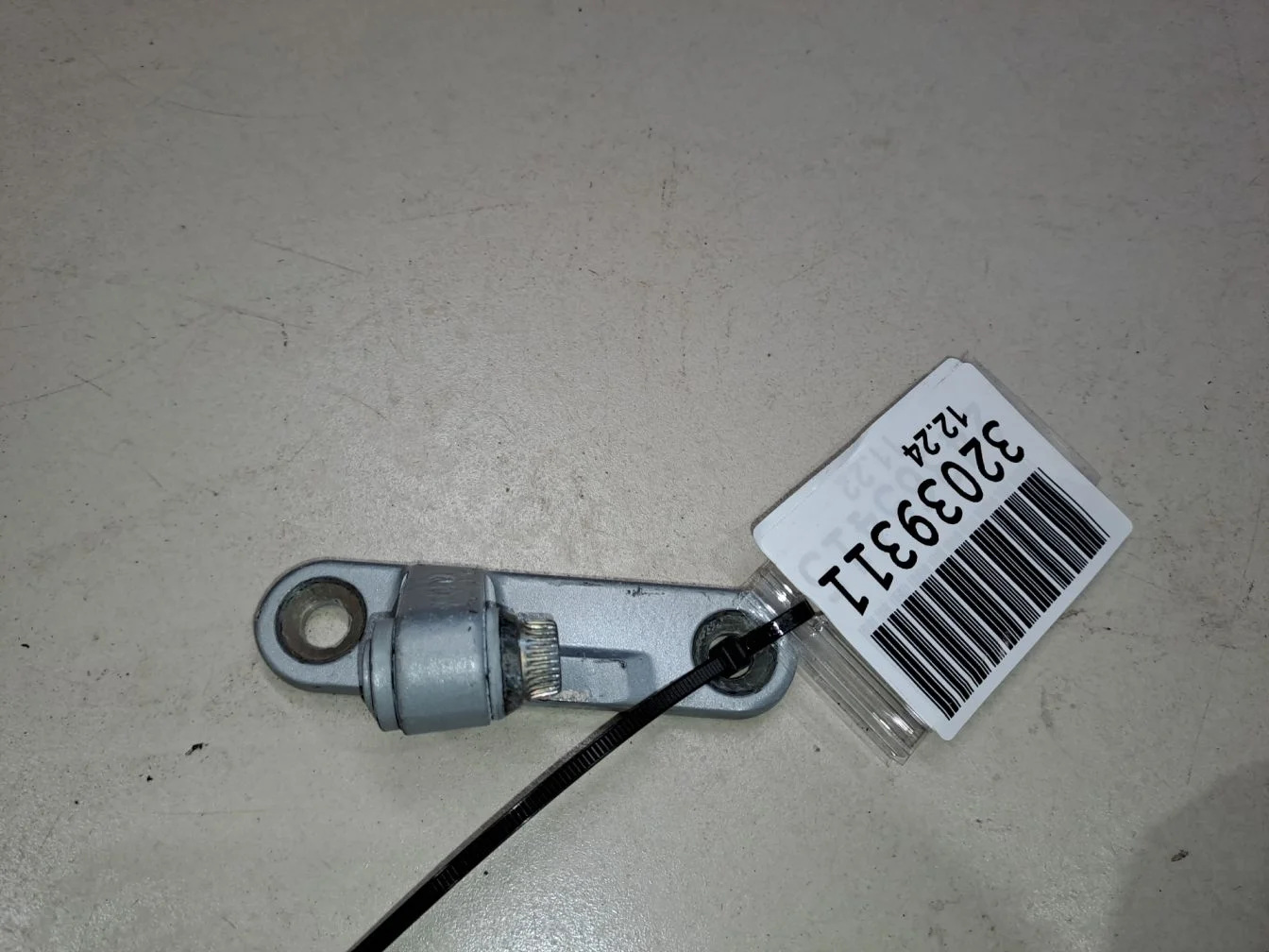 Петля двери передней правой верхняя для Mercedes M-klasse W164 ML 2005-2011