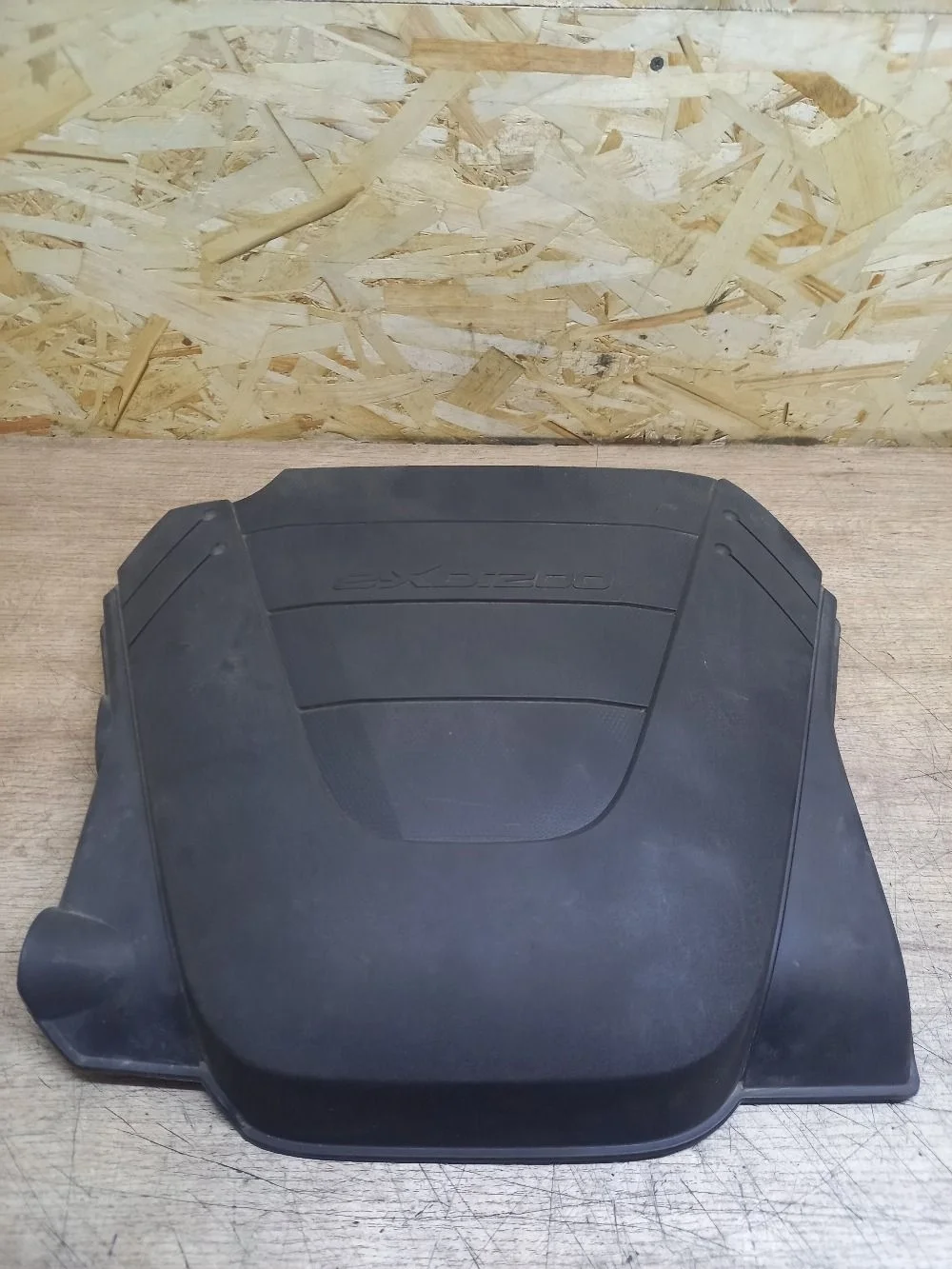 Крышка двигателя декоративная SsangYong Actyon II рестайлинг (2013—2021) 2015 белый