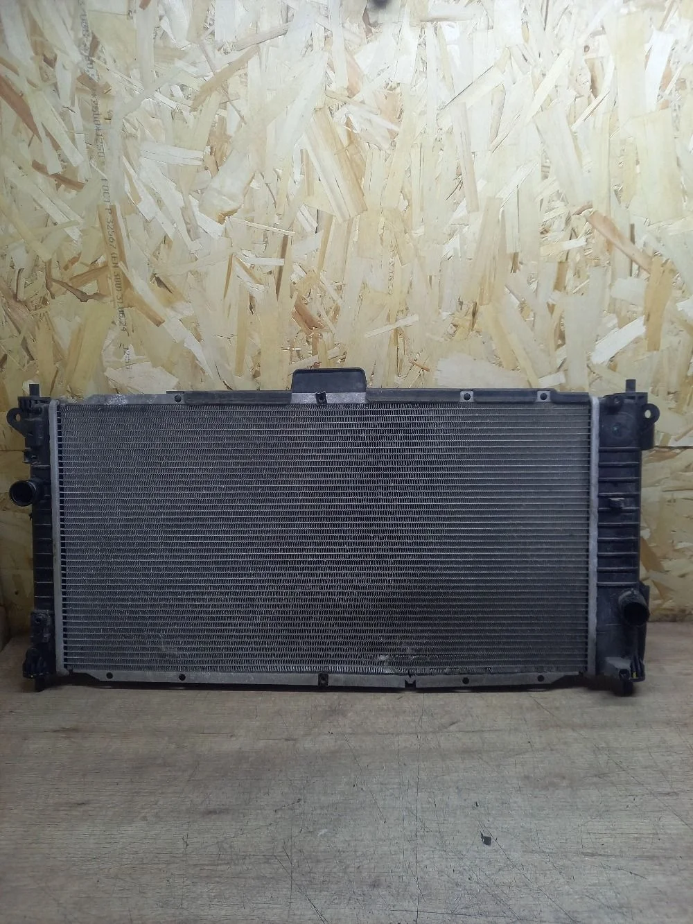 Радиатор охлаждения SsangYong Actyon II рестайлинг (2013—2021) 2015 белый