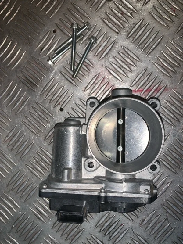 Заслонка дроссельная Renault Duster