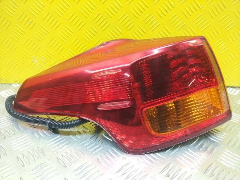 Фонарь задний левый Toyota Rav 4 (Ca40) (2012-2019) 2013 8156142170 2.0 D 1ADFTV