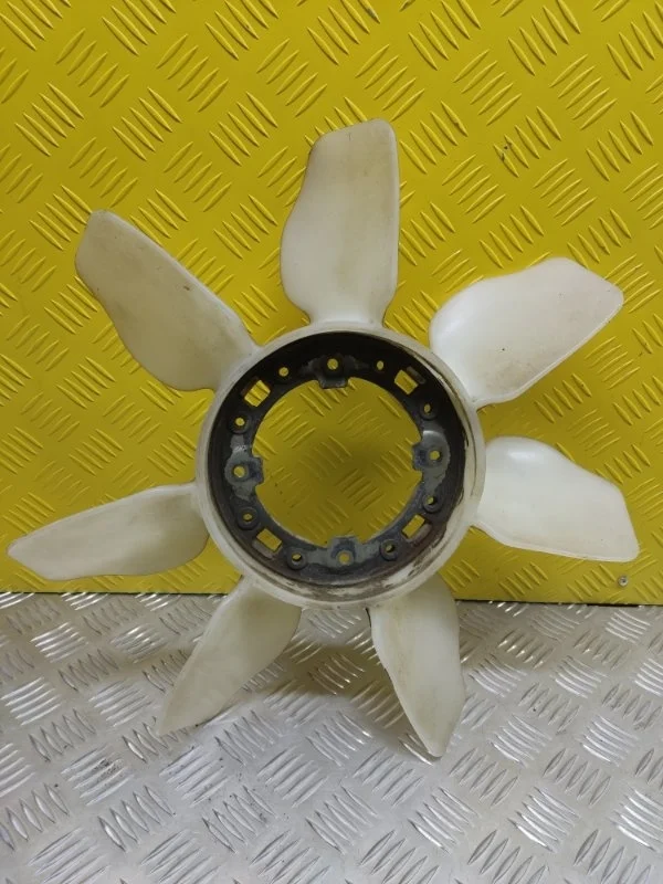 Крыльчатка вискомуфты Toyota Hilux (2005-2015) 2014 1636167020 ПИКАП 3.0 D 1KDFTV