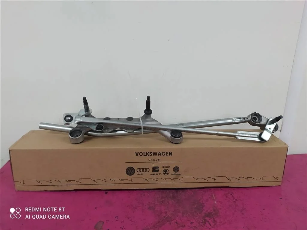 Трапеция дворников Audi Q7 2007-2015 4L1955023F