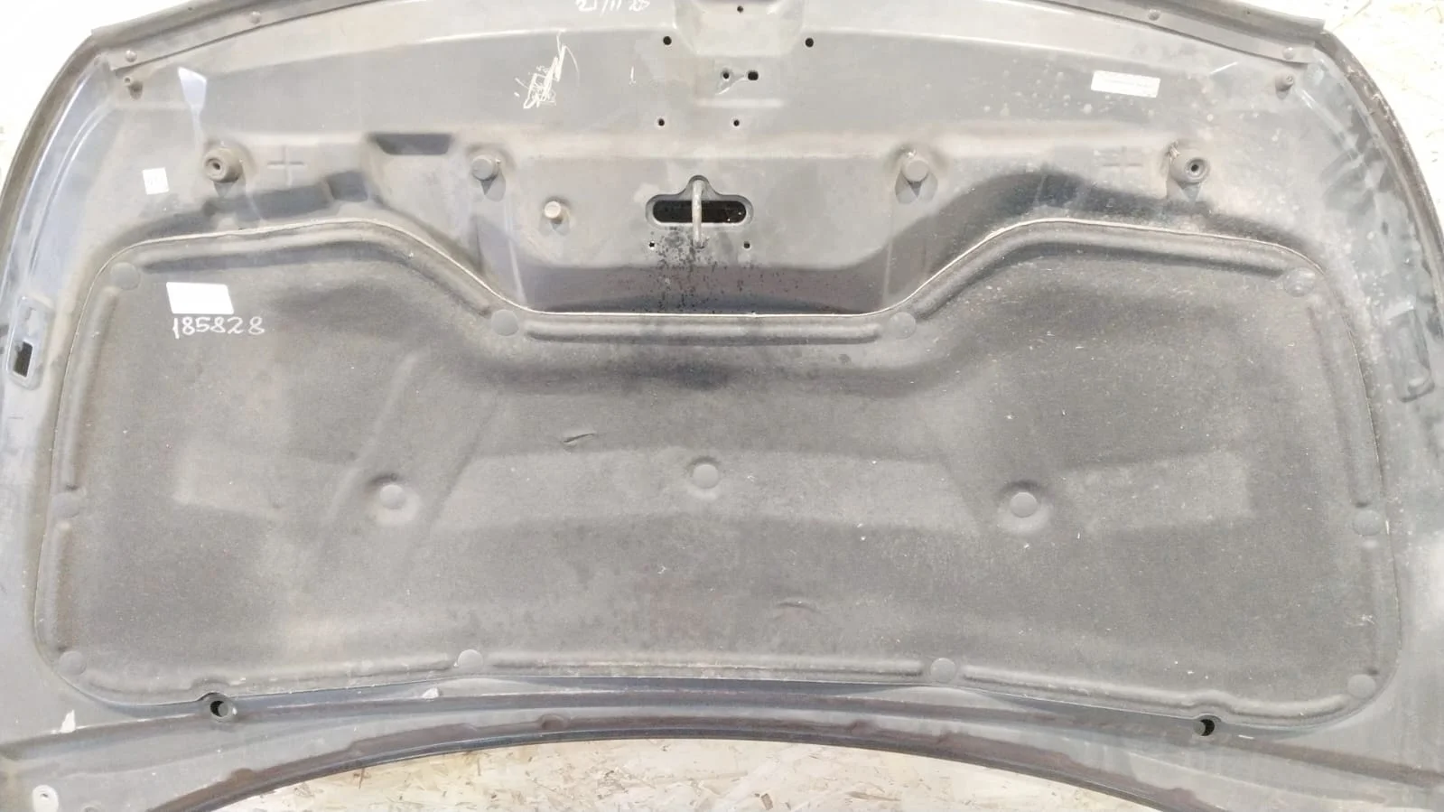 Шумоизоляция капота KIA SPORTAGE 3 2010- б/у SPORTAGE 3(2010-2015)