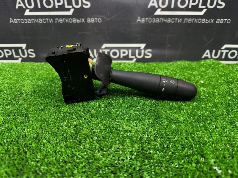 Переключатель дворников Renault Clio 2002 7701048909 СЕДАН 1.4 K7JA700