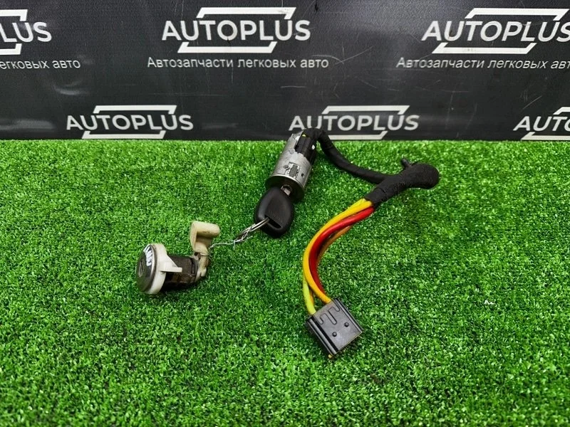 Замок зажигания с ключом Renault Clio 2002 7701471220 СЕДАН 1.4 K7JA700