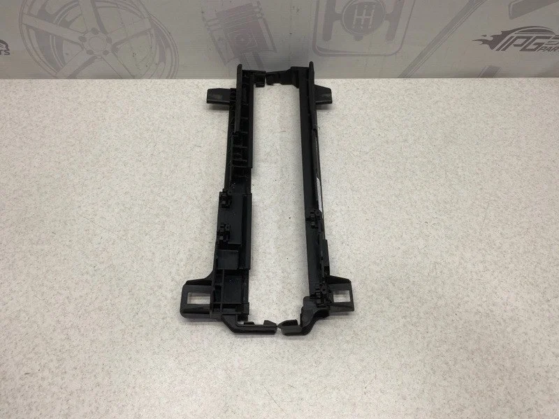 Рамка радиатора Mercedes-benz 2011 W212