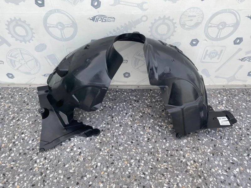 Подкрылок передний левый Mercedes-benz W246