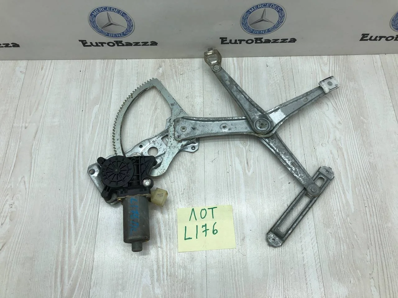 Стеклоподъемник передний левый Mercedes W202