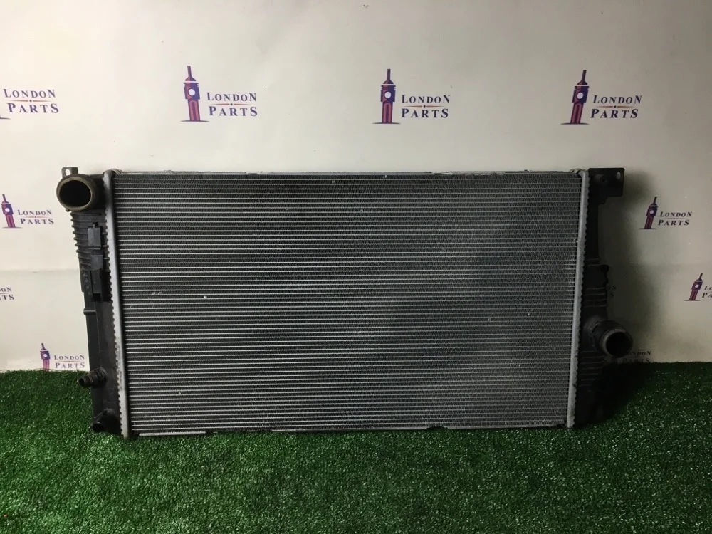 Радиатор охлаждения двигателя BMW 528iX F10