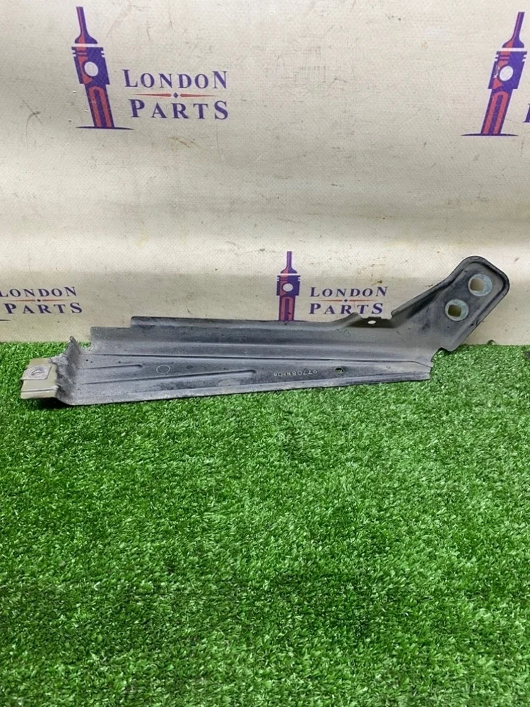 Кронштейн крепления крыла BMW X3 F25