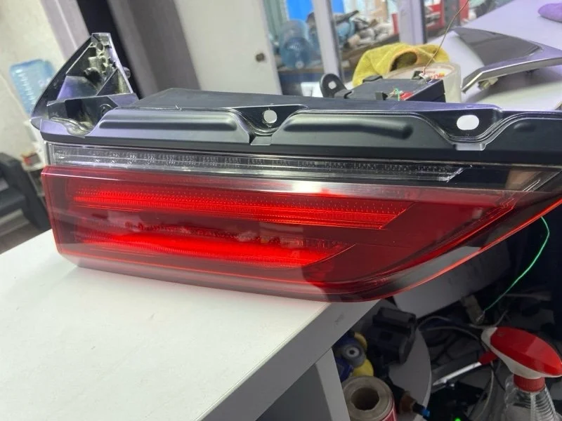 Фонарь задний внутренний левый Lexus Lx570 2017 8159160430 URJ202 3UR-FE 5.7, задний левый