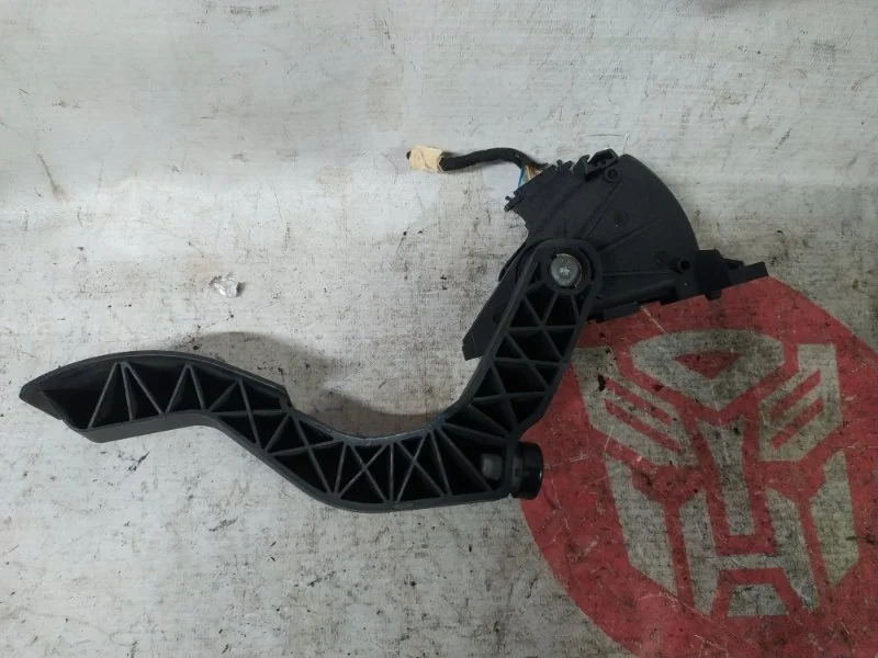 Педаль газа Audi S6 2002 4B5