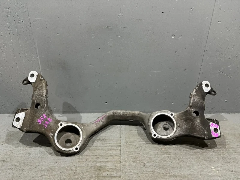 Подрамник Porsche Cayenne 958