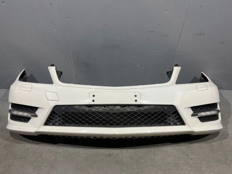 Бампер Mercedes W204