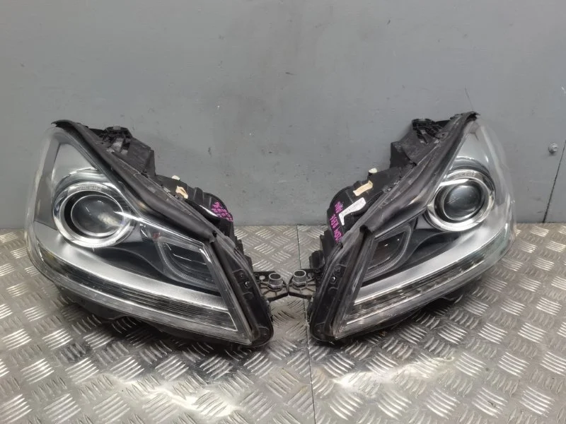 Фары комплект Mercedes W204