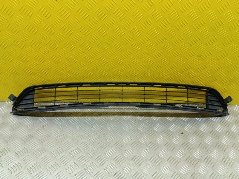 Решетка в бампер Toyota Rav 4 (Ca40) (2012-2019) 2013 5311242090 2.0 D 1ADFTV