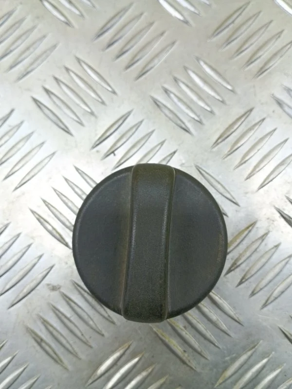 Пробка топливного бака Toyota Hilux (2005-2015) 2014 7730052030 ПИКАП 3.0 D 1KDFTV