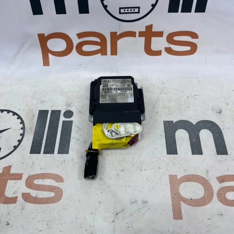 Блок air bag Audi S8 2017 D4 4H