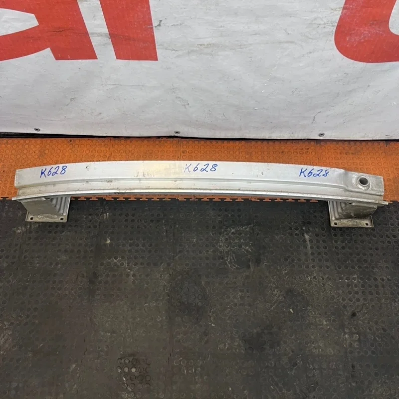 Усилитель бампера Audi S8 2017 D4 4H