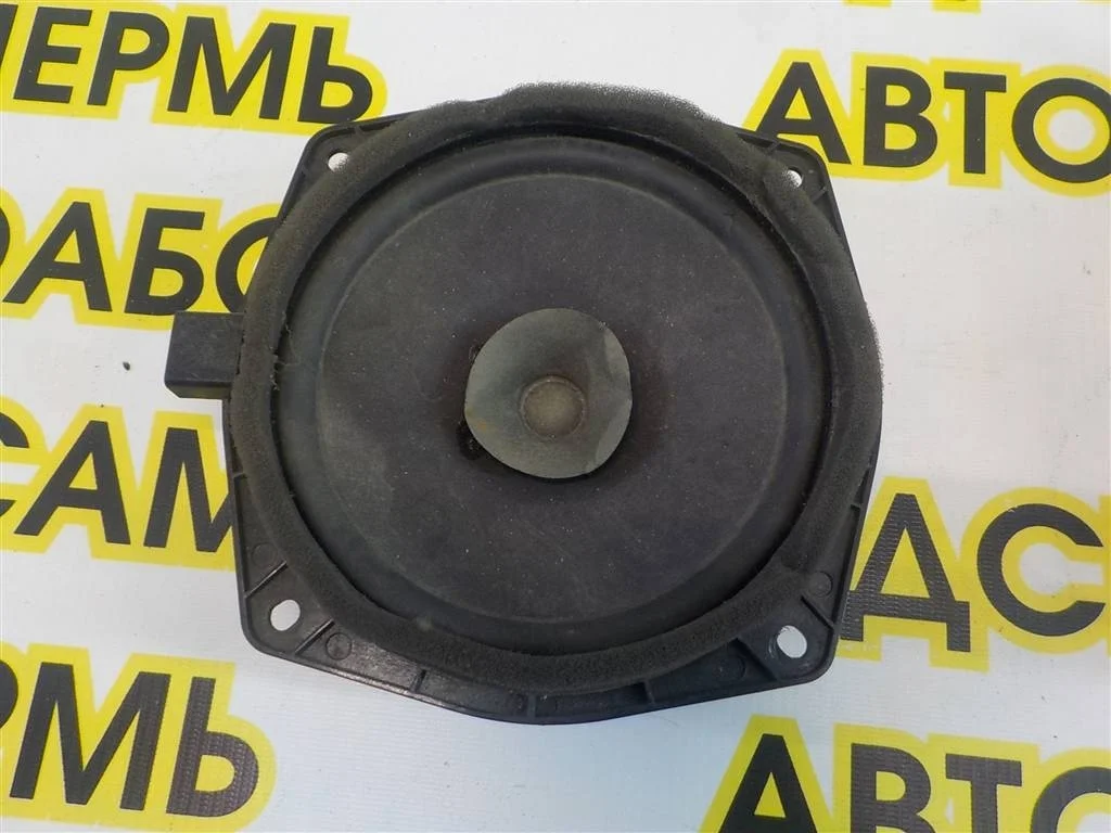 Динамик Mitsubishi Outlander I (2002—2009)