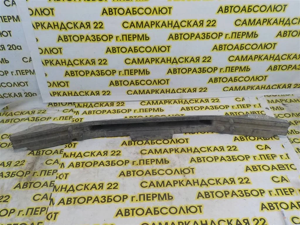 Наполнитель переднего бампера Toyota Land Cruiser 200 (2007—2012)