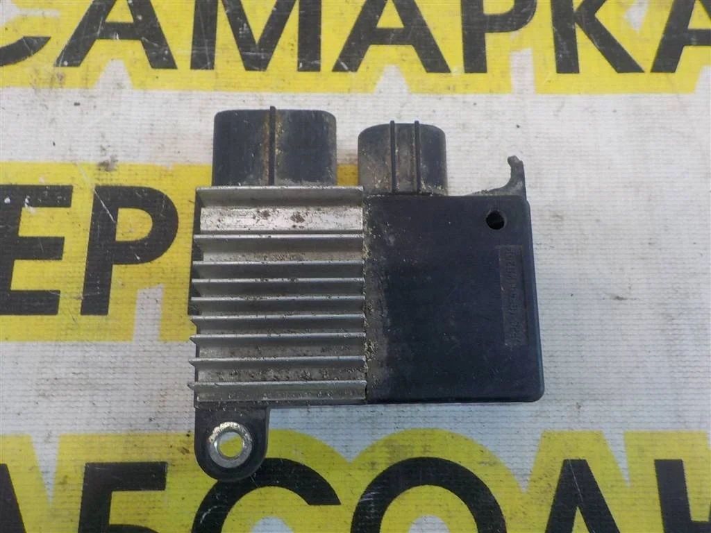 Блок управления вентилятором Toyota Corolla X (2006—2010)