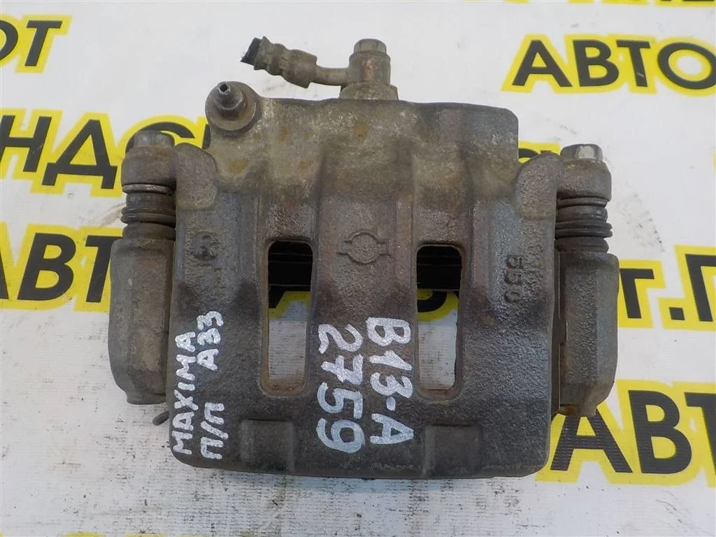 Суппорт передний правый Nissan Maxima A33 (1999—2006)