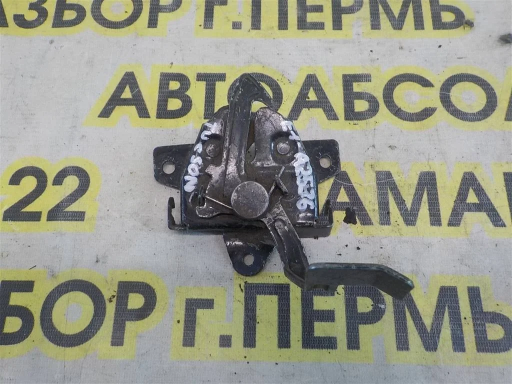 Замок капота Hyundai Tucson I (2004—2015)